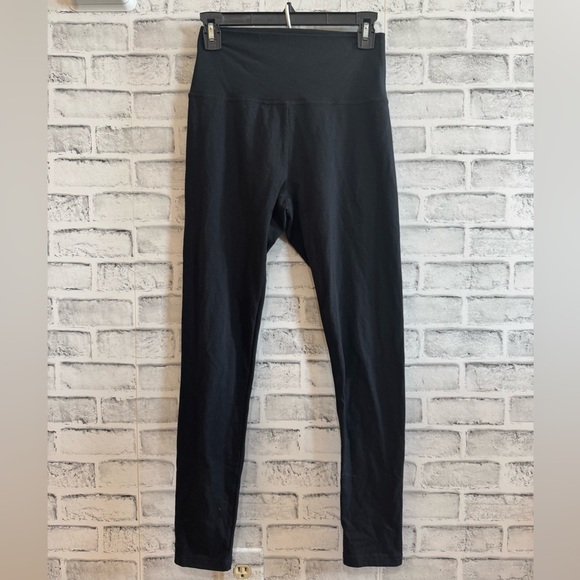 SOLD!! Offline by Aerie high waist black OG leggings Size Medium - Picture 1 of 3